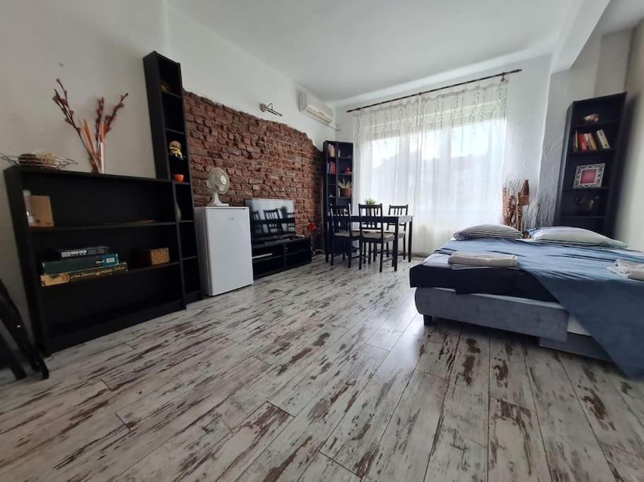 Raya Maisonette, Ideal Center Apartment โซเฟีย ภายนอก รูปภาพ